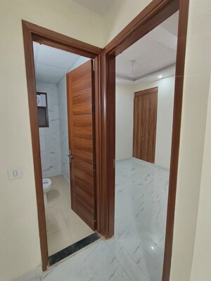 Building Lobby in 2 BHK Builder Floor at Jawahar Nagar – for Rent