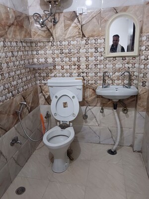 Bathroom in 1 RK Builder Floor at Suncity Township Gurgaon, Sector 54 – for Rent