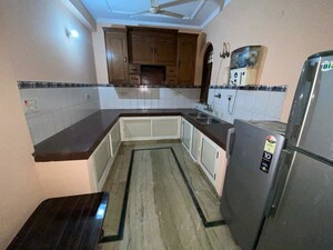 Kitchen in 3 BHK Builder Floor at Sector 40 – for Rent