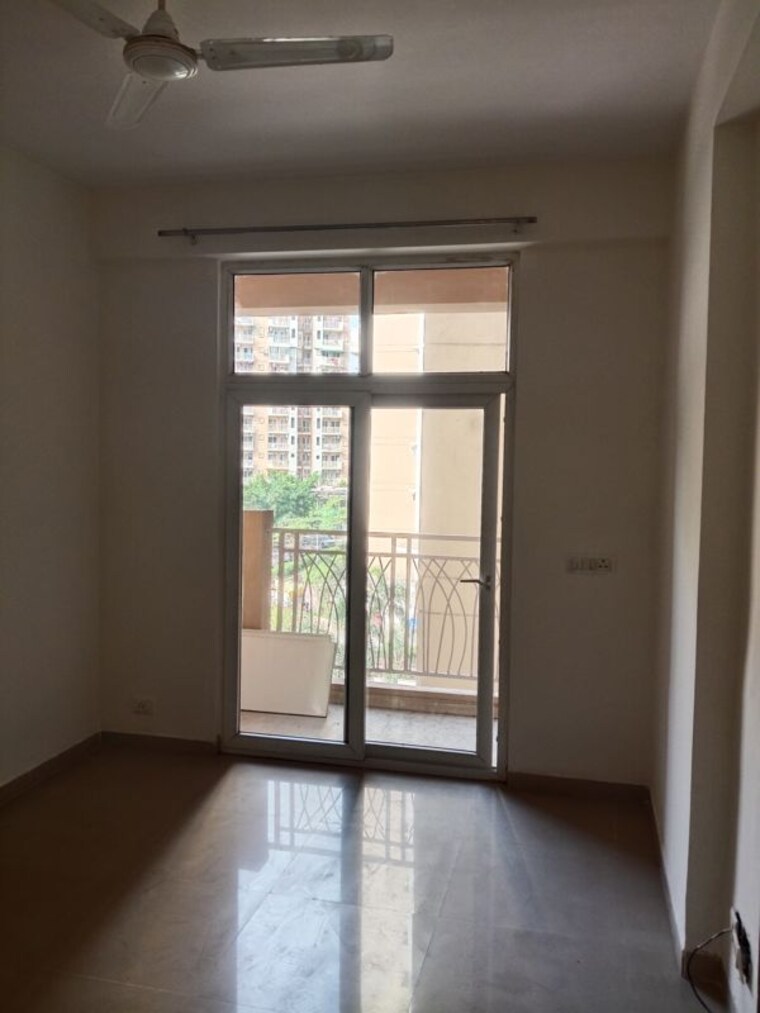 Room, mahagun-mywoods 2.5 Bedroom 1240 Sq.Ft. Apartment In Sector 16c Greater Noida Greater Noida 10447350