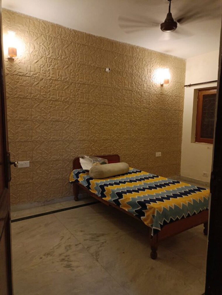 Bedroom, sai-kutir-sector-49 2 Bedroom 1258 Sq.Ft. Builder Floor In Sector 49 Noida 10447358
