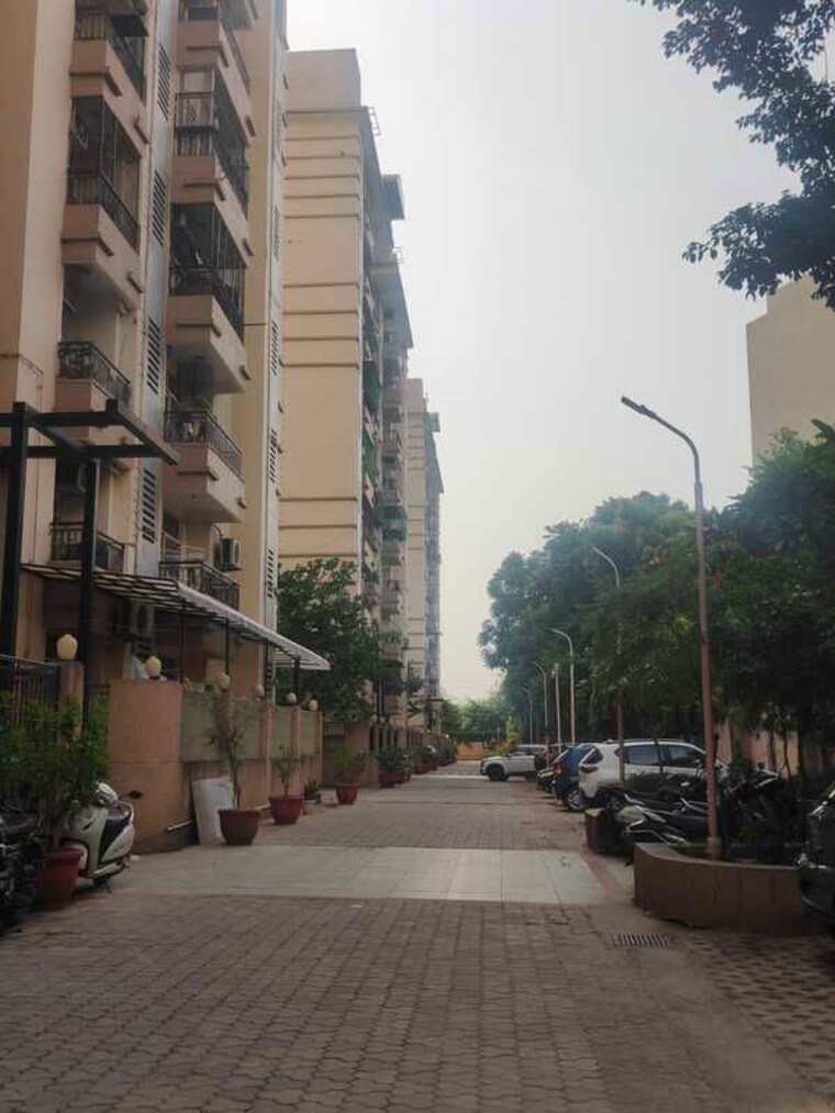Exterior View, amrapali-grand 3 Bedroom 1850 Sq.Ft. Apartment In Zeta I Greater Noida Greater Noida 10447355