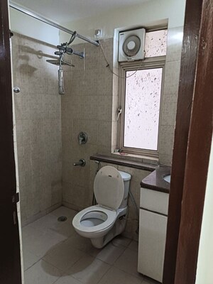 Bathroom in 2 BHK Apartment at Unitech Woodstock Floors, Sector 50 – for Rent