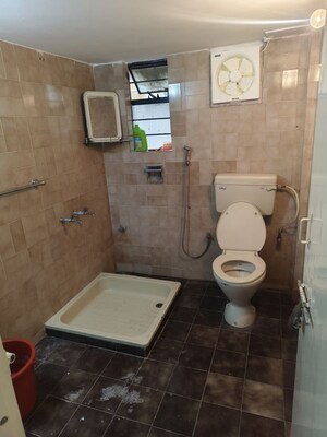 Bathroom in 1 BHK Apartment at Wireless Colony – for Rent