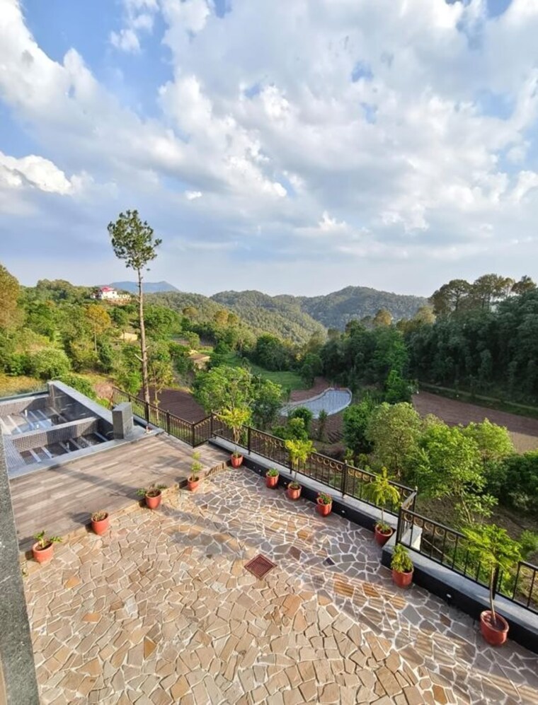 Garden, ourea-valley 2 Bedroom 1350 Sq.Ft. Apartment In Kasauli Solan 10447377