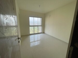 Room in 2 BHK Apartment at Godrej Tranquil, Kandivali East – for Rent