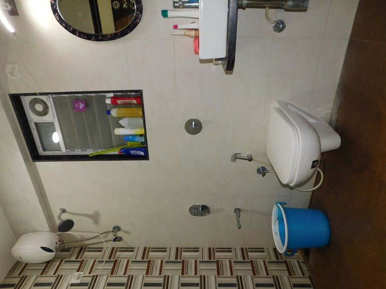 Bathroom, om-sai-chembur-nandadeep-chs 2 Bedroom 780 Sq.Ft. Apartment In Chembur Mumbai 10447463