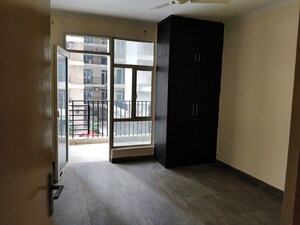 Room in 3 BHK Apartment at Mahagun Mywoods, Sector 16c Greater Noida – for Sale