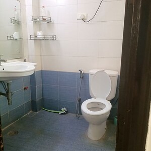 Bathroom in 3 BHK Apartment at JMD Gardens, Sector 33 – for Rent