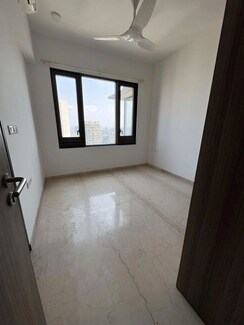 3 BHK + Servant Room,Study Room,Extra Room Apartment For Rent in Lodha The Park