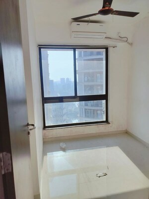 Room in 2 BHK Apartment at Sunteck Avenue 2, Goregaon West – for Rent