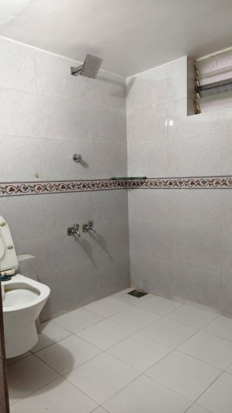 Bathroom, avadh-enclave 2 Bedroom 1200 Sq.Ft. Apartment In Thaltej Ahmedabad 10447552