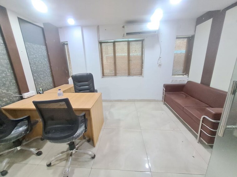 Living Room, sector 63 Commercial Office Space 500 Sq.Ft. In Sector 63 Noida 10447426
