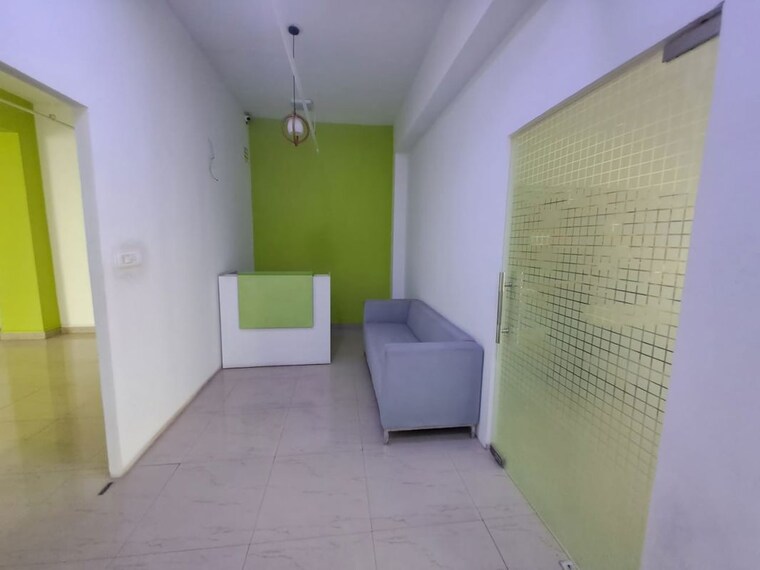 Bathroom, sector 63 Commercial Office Space 1600 Sq.Ft. In Sector 63 Noida 10447579