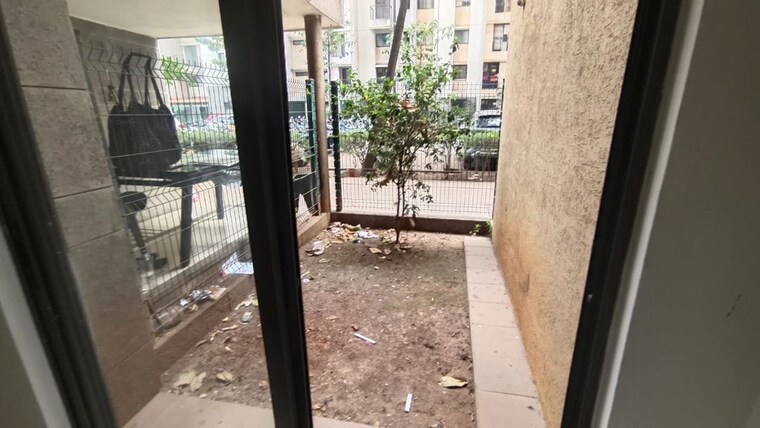 Balcony, lodha-downtown 1 Bedroom 656 Sq.Ft. Apartment In Dombivli East Thane 10447619