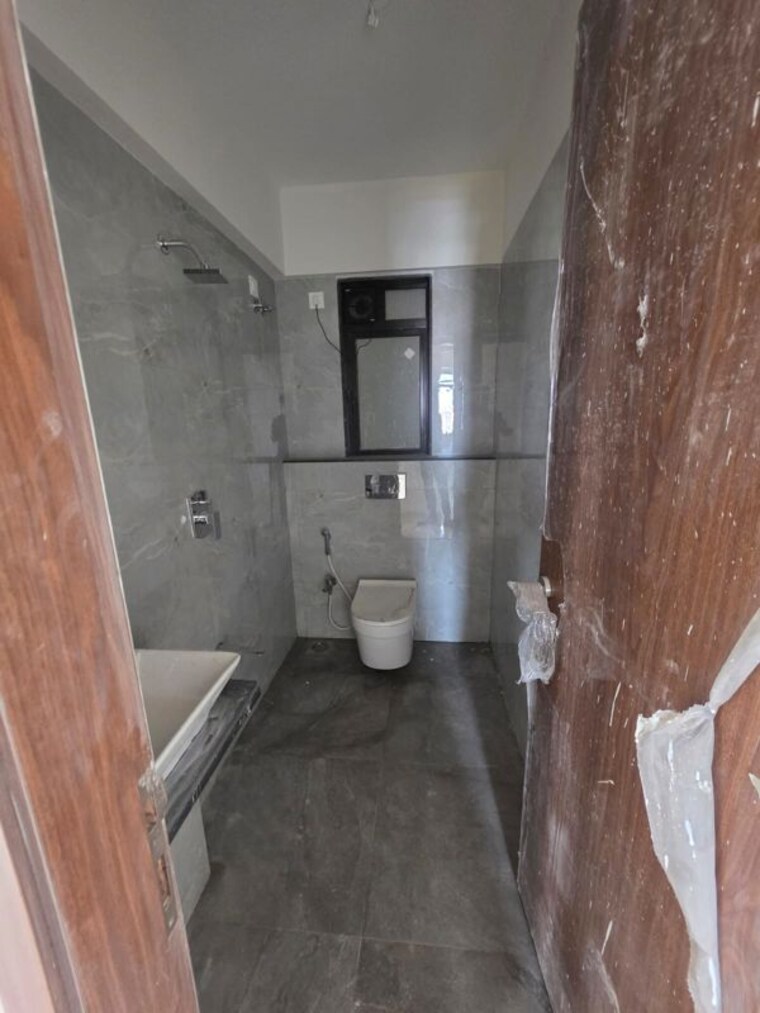 Bathroom, gurukripa-building 1 Bedroom 461 Sq.Ft. Apartment In Chembur Mumbai 10447629