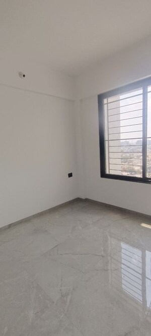 Room in 2 BHK Apartment at Unique Youtopia, Kharadi – for Rent