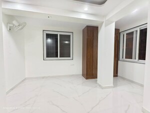 Room in 2 BHK Apartment at Saket – for Rent