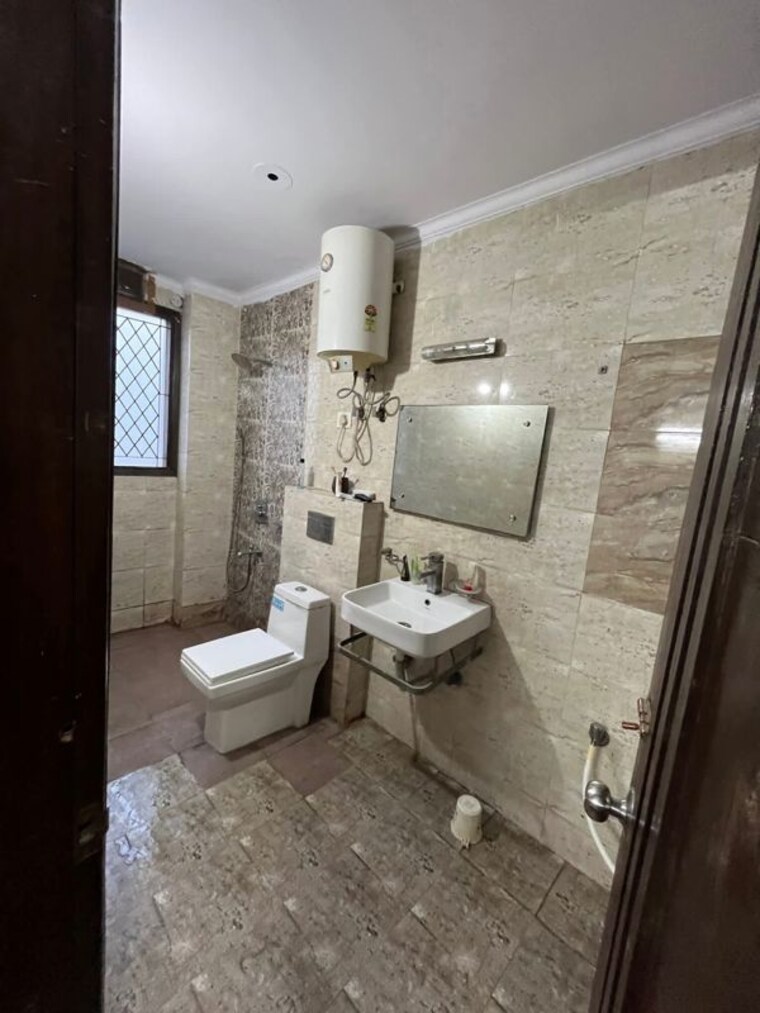 Bathroom, saket 2 Bedroom 1050 Sq.Ft. Apartment In Saket Delhi 10447717