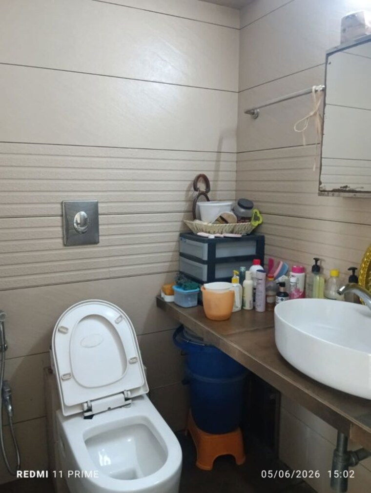 Bathroom, safal-twins 3 Bedroom 1100 Sq.Ft. Apartment In Chembur Mumbai 10447689