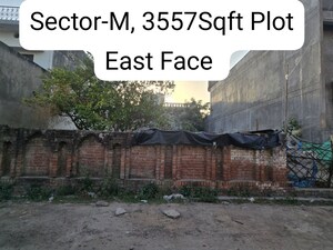  Plot For Sale in Alambagh