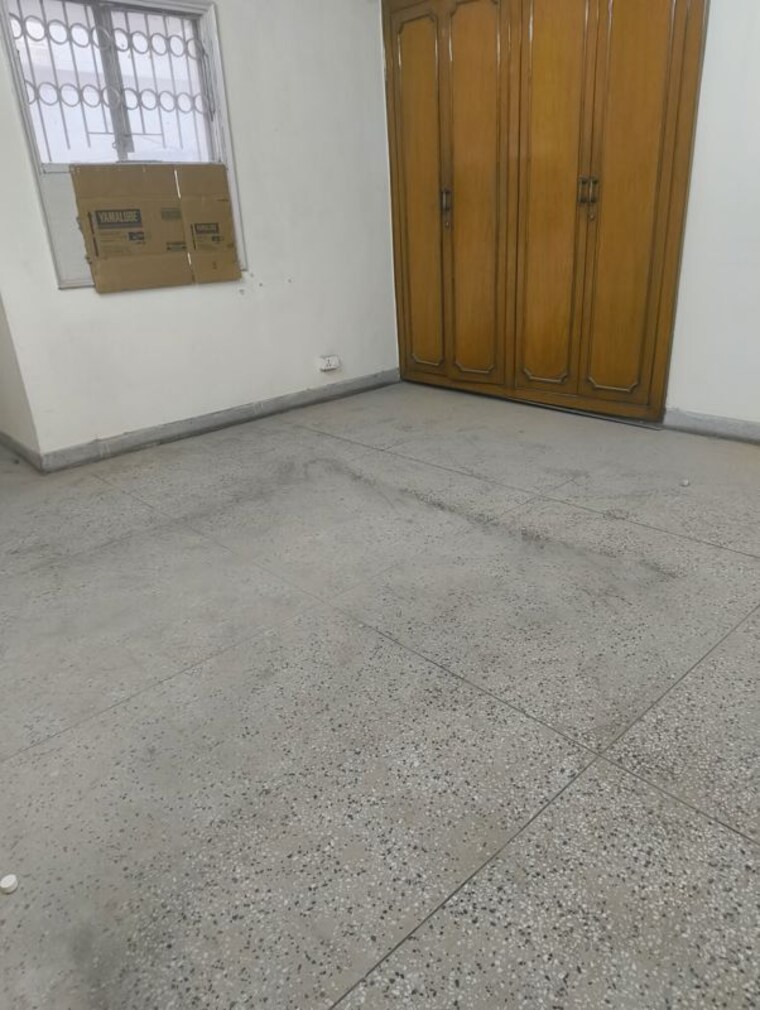 Room, jawahar nagar 3.5 Bedroom 1550 Sq.Ft. Apartment In Jawahar Nagar Delhi 10447707