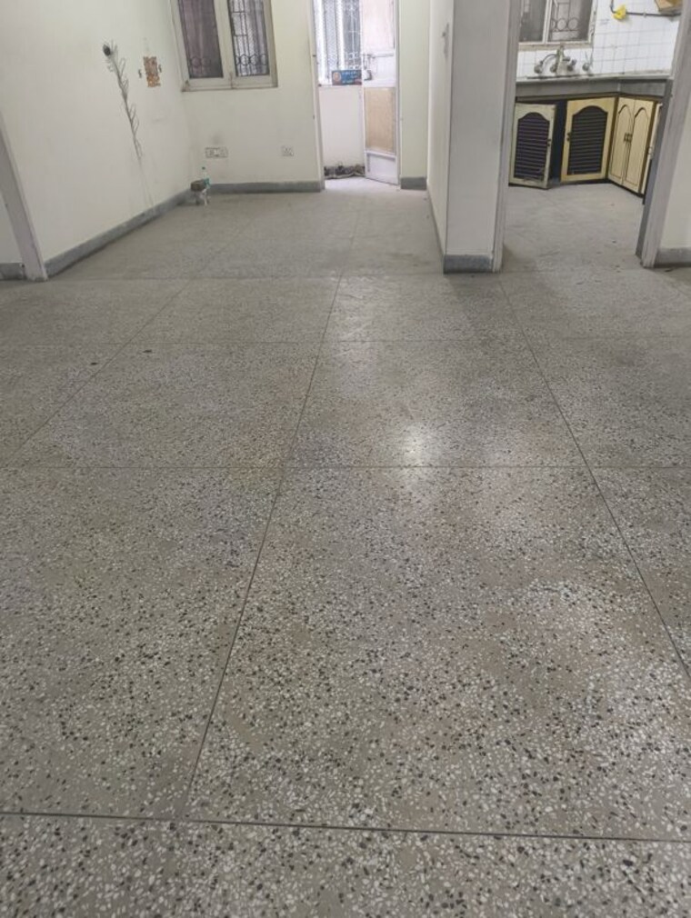  Parking, jawahar nagar 3.5 Bedroom 1550 Sq.Ft. Apartment In Jawahar Nagar Delhi 10447707