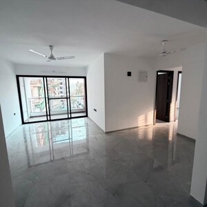Room in 3 BHK Apartment at Unique Youtopia, Kharadi – for Rent