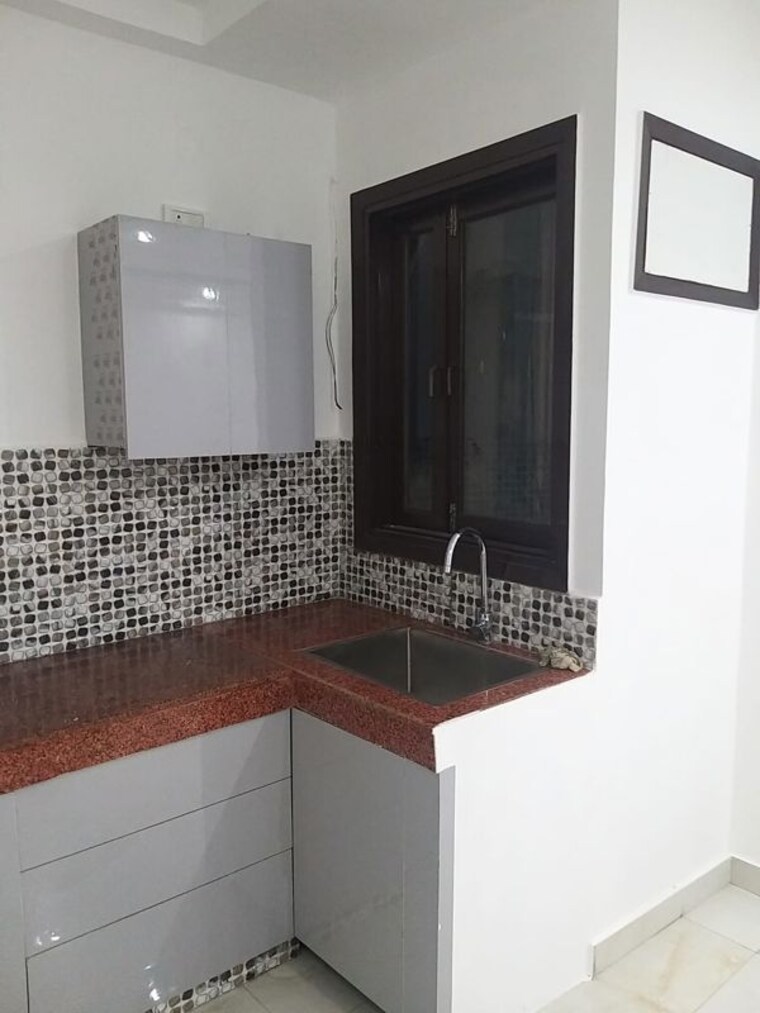 Kitchen, vasant kunj 3 Bedroom 1100 Sq.Ft. Builder Floor In Vasant Kunj Delhi 10447777