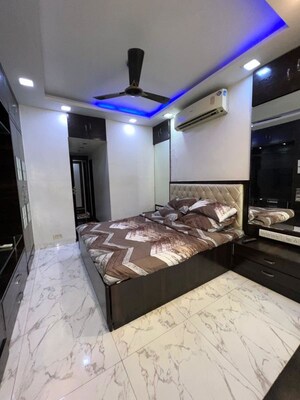 Bedroom in 2.5 BHK Apartment at Oberoi Realty Springs, Andheri West – for Sale
