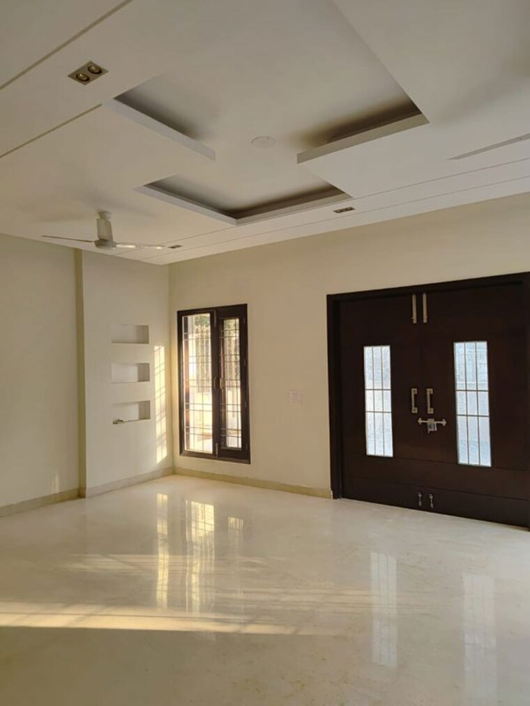 Room, ireo-savannah 3 Bedroom 1250 Sq.Ft. Builder Floor In Sohna Sector 35 Gurgaon 10447864