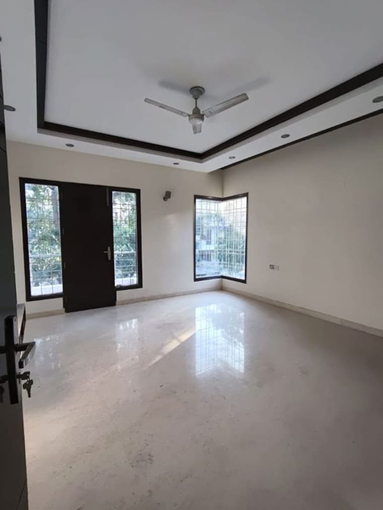 Room, ireo-savannah 3 Bedroom 1250 Sq.Ft. Builder Floor In Sohna Sector 35 Gurgaon 10447864