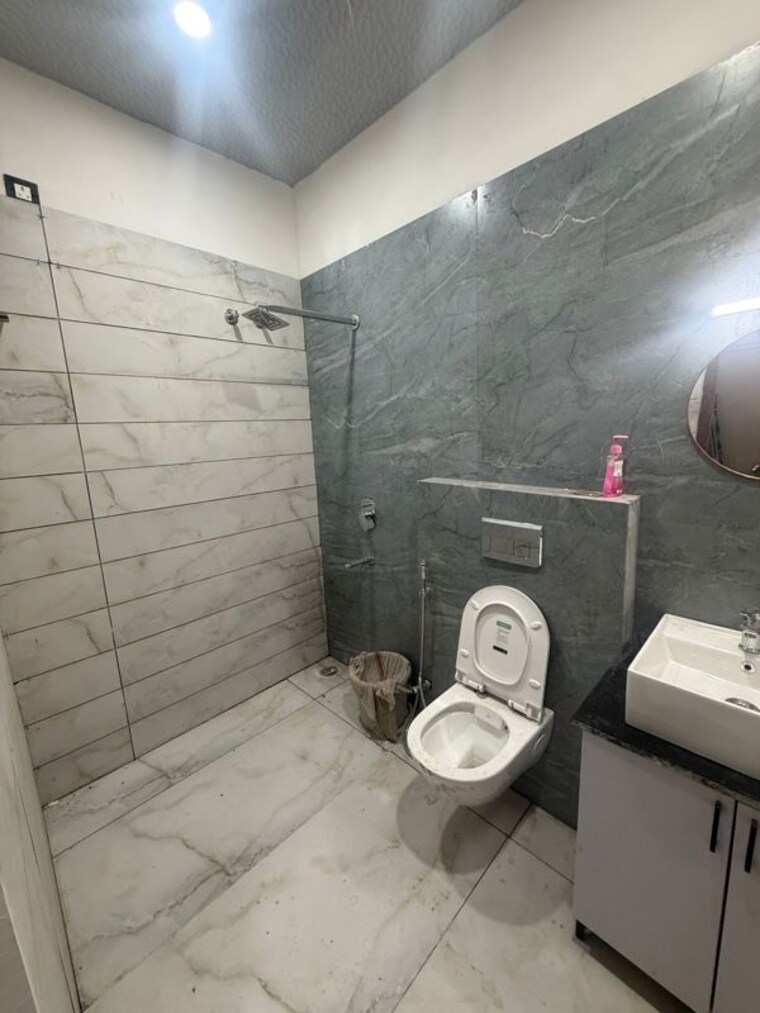 Bathroom, shimla bypass road 2 Bedroom 1650 Sq.Ft. Independent House In Shimla Bypass Road Dehradun 10447900
