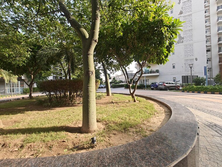 Garden, spaze-privy-at4 3 Bedroom 1985 Sq.Ft. Apartment In Sector 84 Gurgaon 10447914