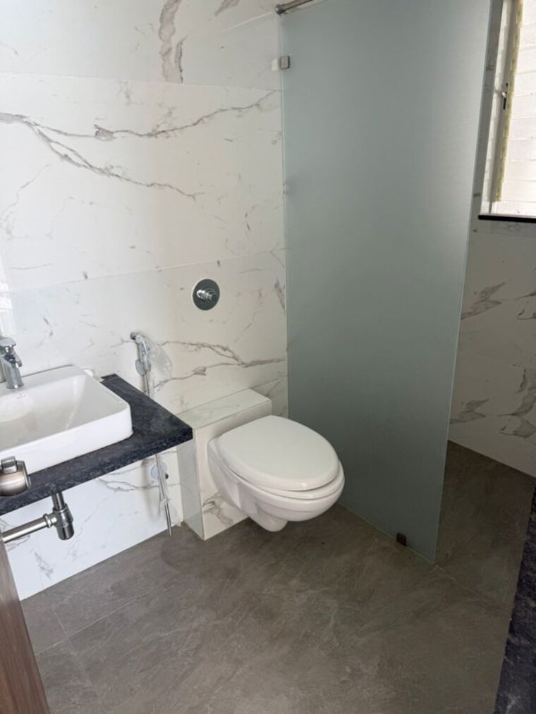 Bathroom, goel-ganga-serio 3 Bedroom 1100 Sq.Ft. Apartment In Kharadi Pune 10447918