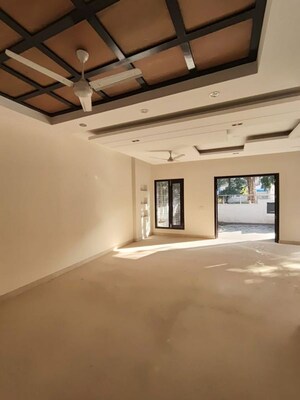 Room in 5 BHK Villa at SS The Lilac, Sector 49 – for Sale