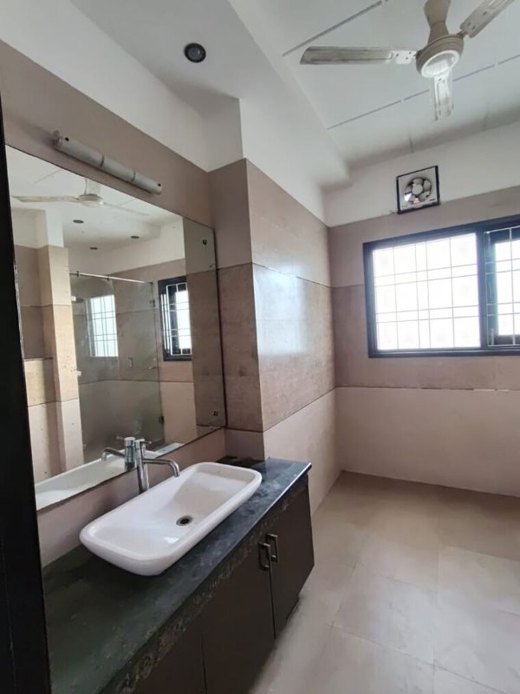 Bathroom, ss-the-lilac 5 Bedroom 5500 Sq.Ft. Villa In Sector 49 Gurgaon 10447910