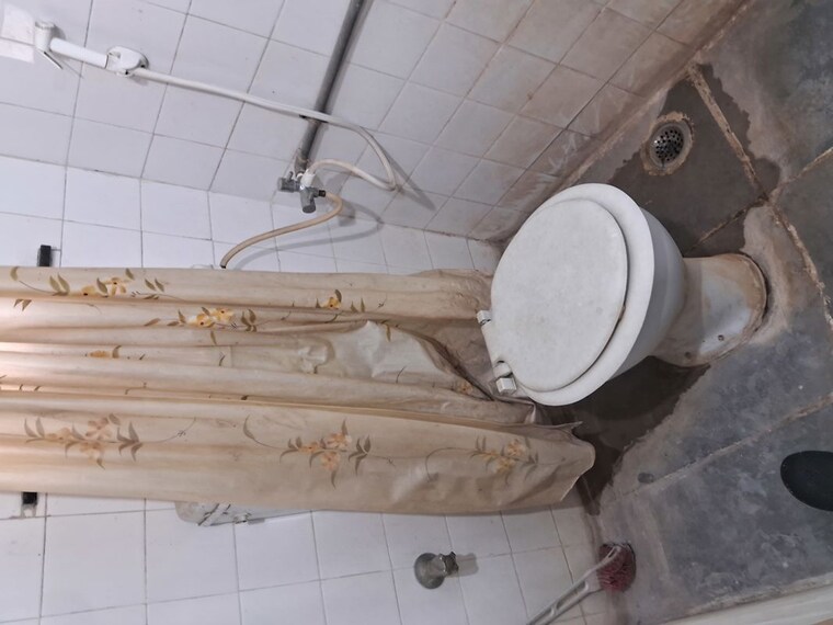 Bathroom, westend-mall 1 Bedroom 550 Sq.Ft. Apartment In Aundh Pune 10447941