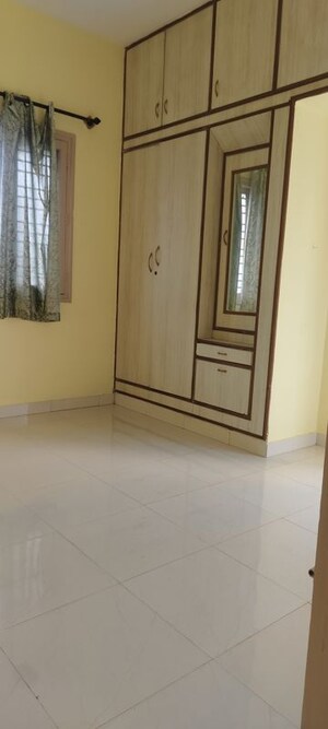 Room in 1 BHK Builder Floor at Jeevan Bima Nagar – for Rent