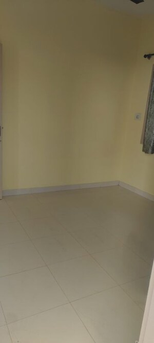 Room in 1 BHK Builder Floor at Jeevan Bima Nagar – for Rent