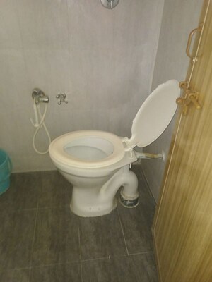 Bathroom in 2.5 BHK Apartment at Vastrapur – for Rent
