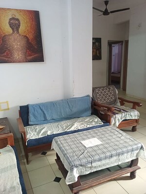 Bedroom in 2.5 BHK Apartment at Vastrapur – for Rent