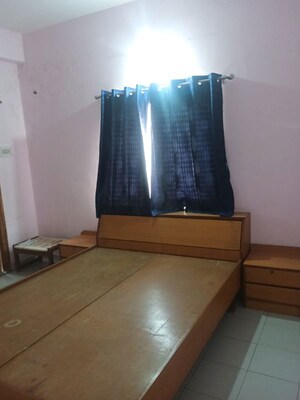 Living Room in 2.5 BHK Apartment at Vastrapur – for Rent