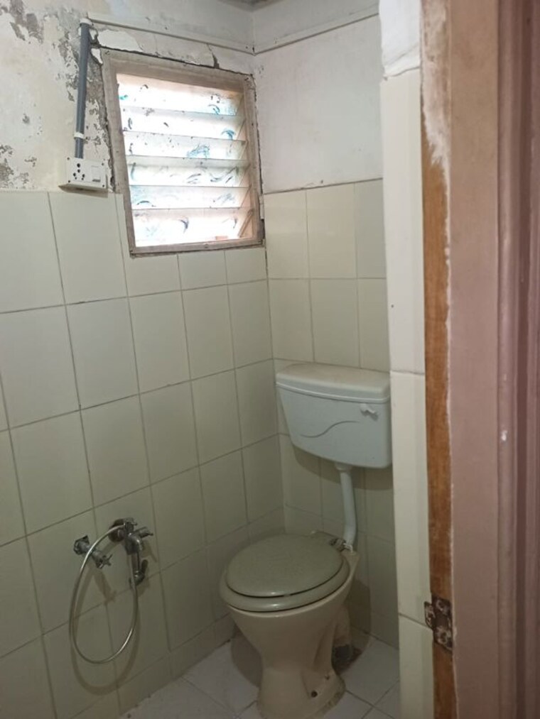 Bathroom, vastrapur 2.5 Bedroom 1150 Sq.Ft. Apartment In Vastrapur Ahmedabad 10447965
