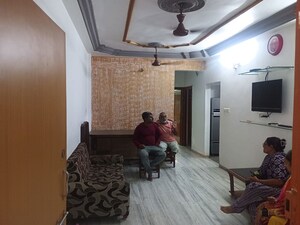 Living Room in 2.5 BHK Apartment at Vastrapur – for Rent