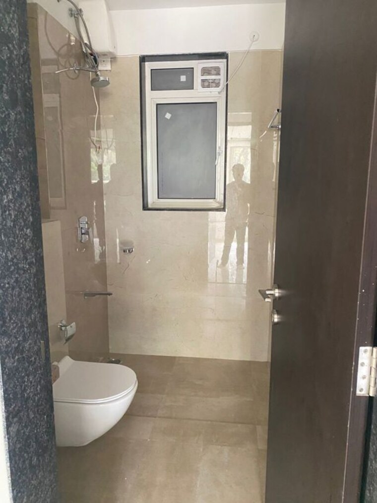 Bathroom, kolte-patil-alora 2 Bedroom 600 Sq.Ft. Apartment In Santacruz East Mumbai 10447933