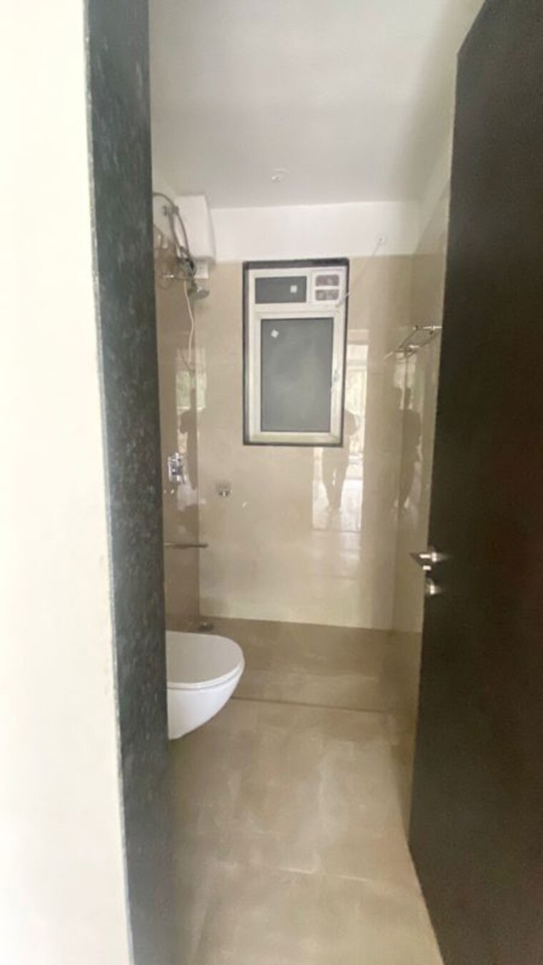 Bathroom, kolte-patil-alora 2 Bedroom 750 Sq.Ft. Apartment In Santacruz East Mumbai 10447978