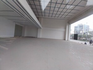 Room in  Showroom at Viman Nagar – for Sale