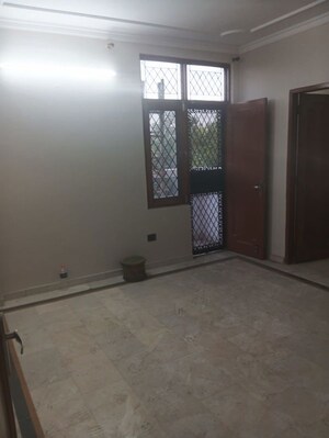 Room in 4 BHK Independent House at Garhi – for Sale