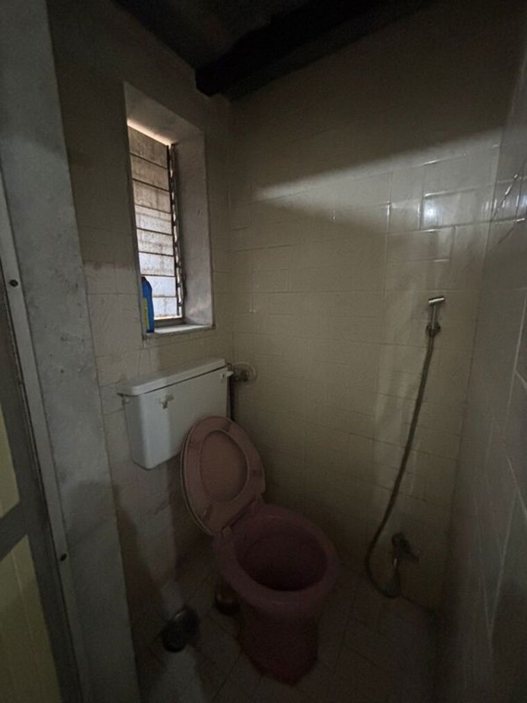 Bathroom, kharghar Commercial Shop 600 Sq.Ft. In Kharghar Navi Mumbai 10448047